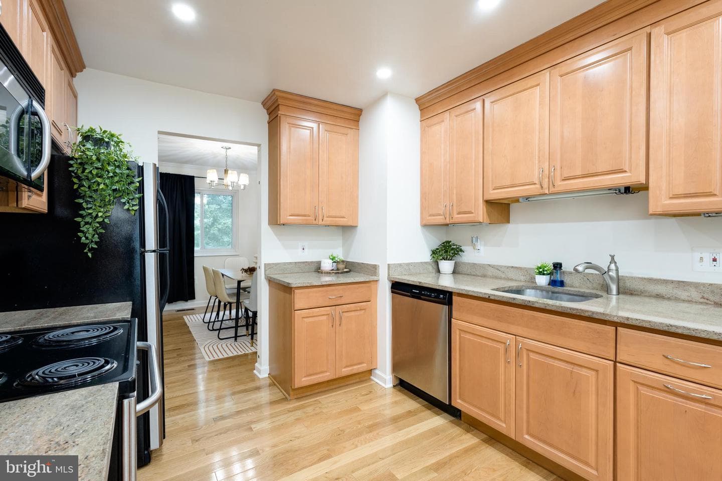 7053 Leewood Forest Drive photo 10