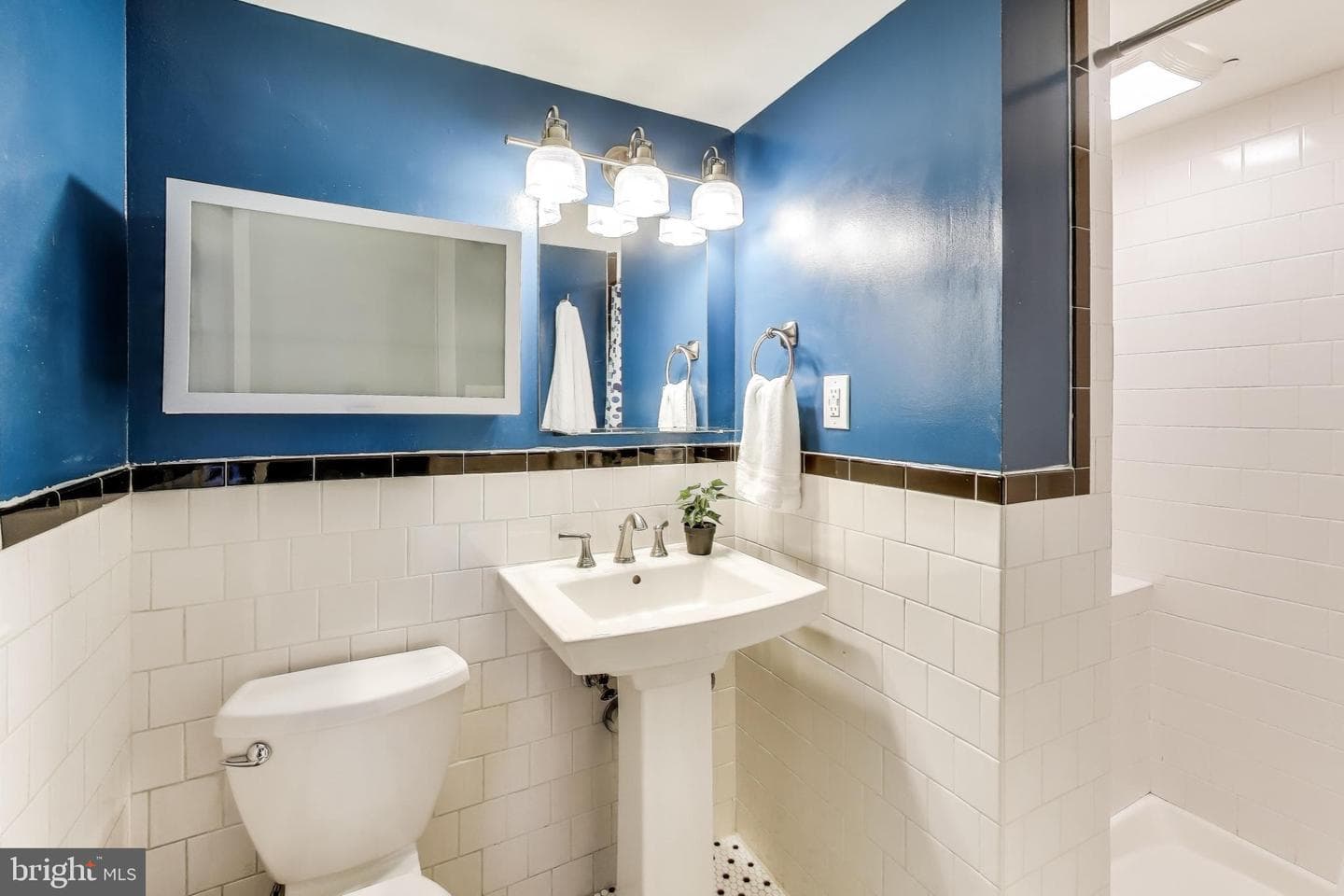 4422 Neptune Drive photo 30