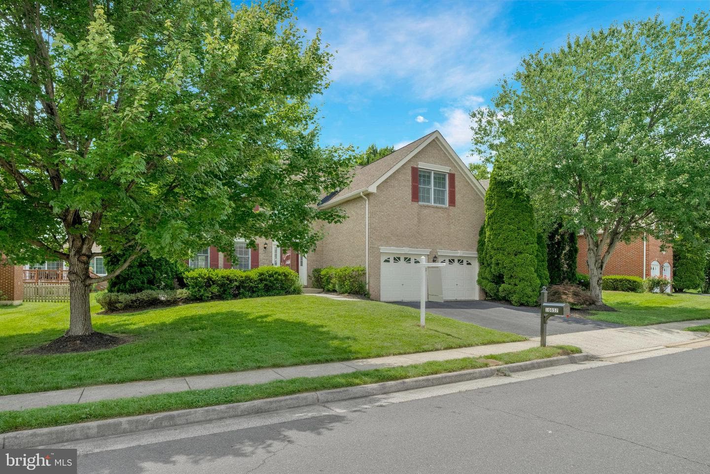 10857 Hunter Gate Way photo 2