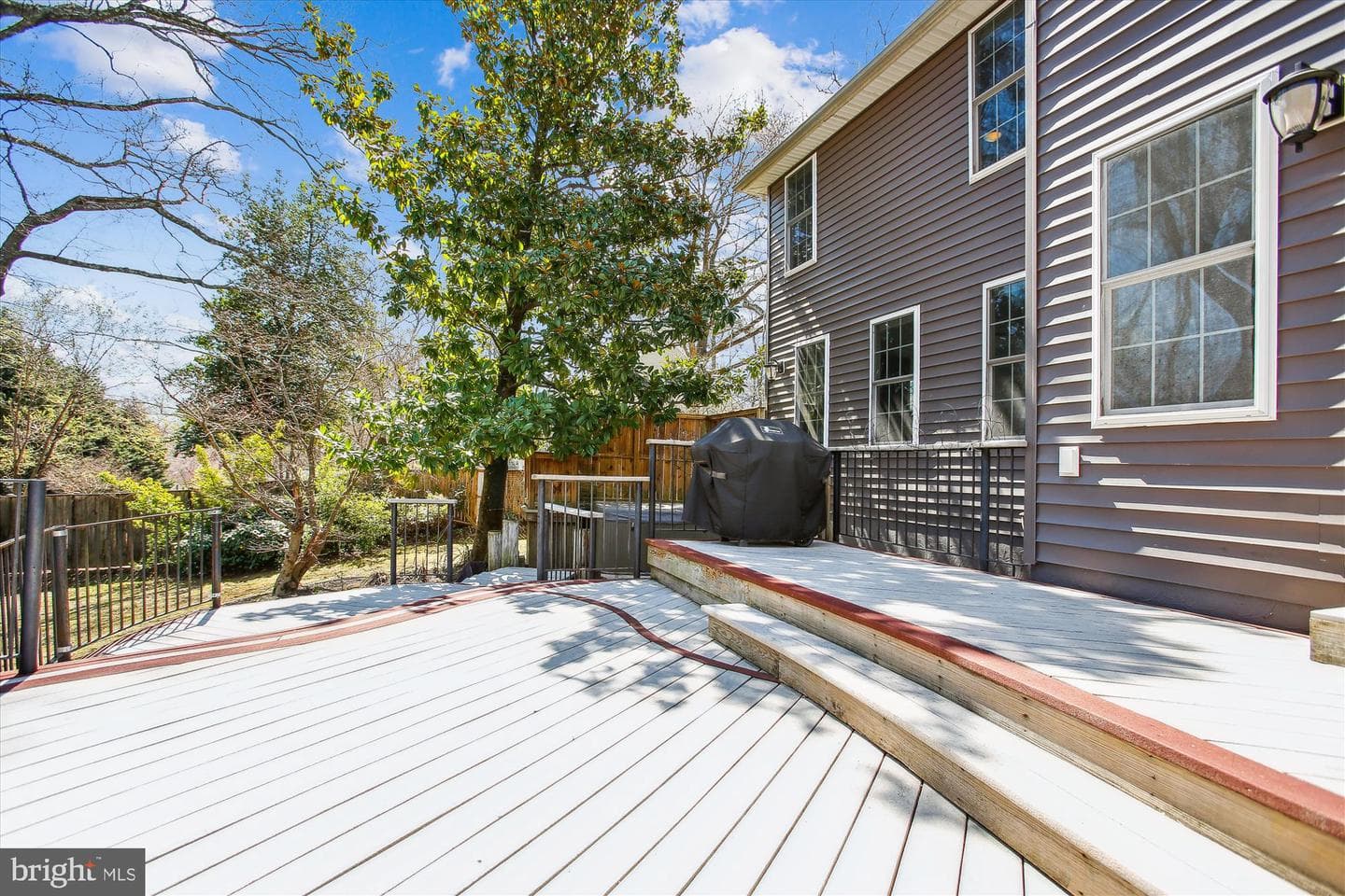 8445 Radford Avenue photo 27
