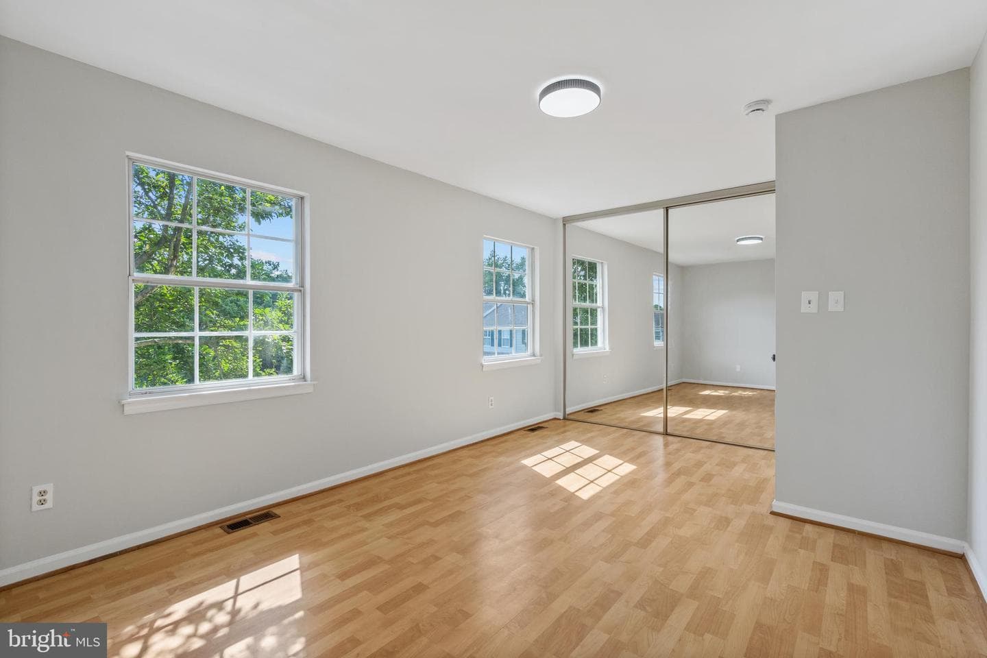 5501 Woodlawn Manor Court photo 17