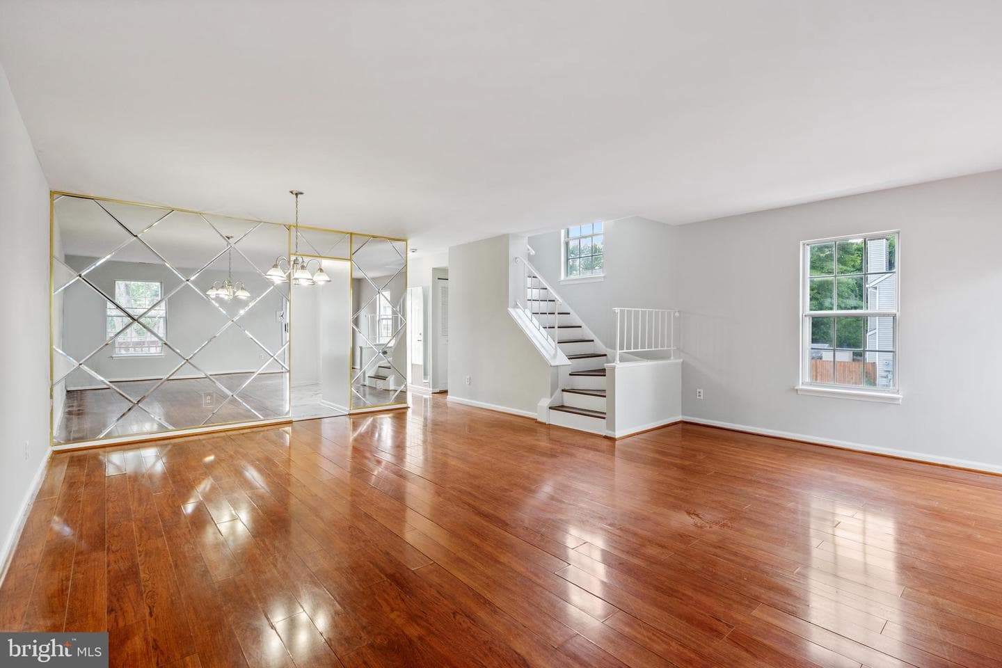 5501 Woodlawn Manor Court photo 6