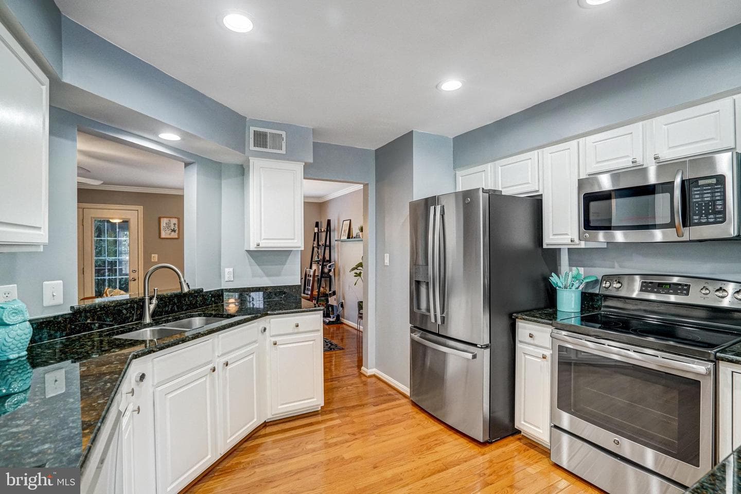 6552 Kelsey Point Circle photo 7