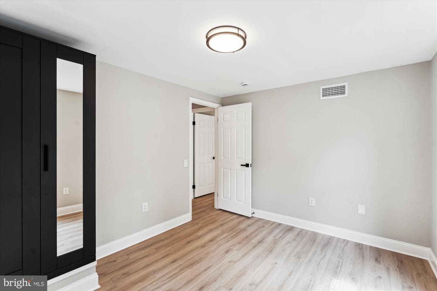 5816 Oak Leather Drive photo 36