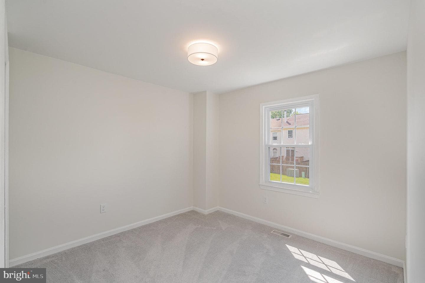 7471 Towchester Court photo 14