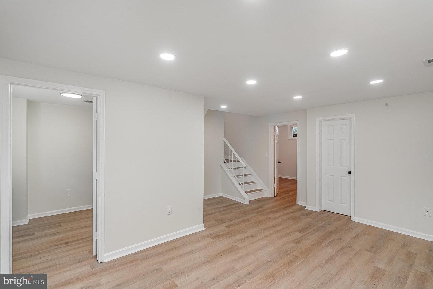 7471 Towchester Court photo 18