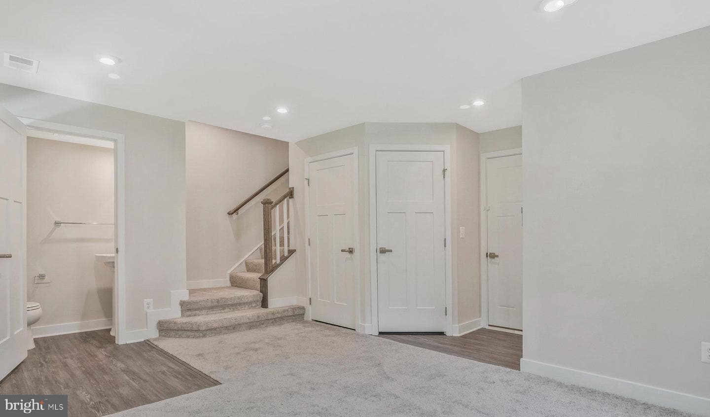 7811 Sutter Lane photo 3