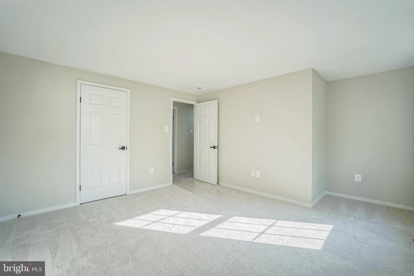 13644 Shreve Street photo 24