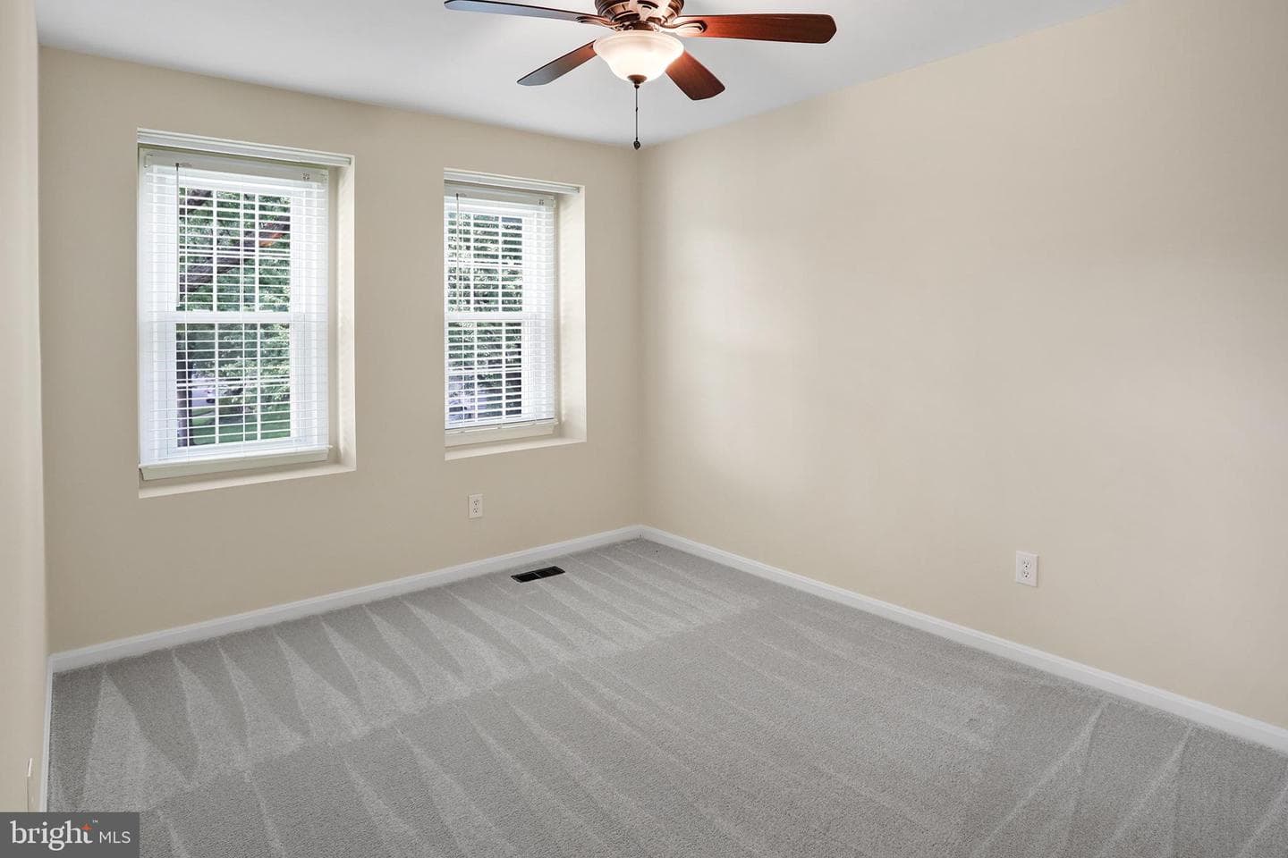 2015 Maleady Drive photo 27