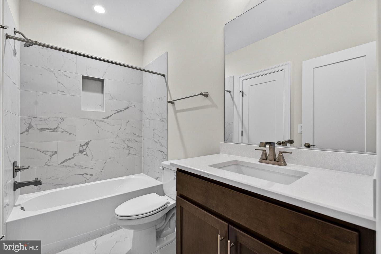 906 Frederick Street SW photo 86