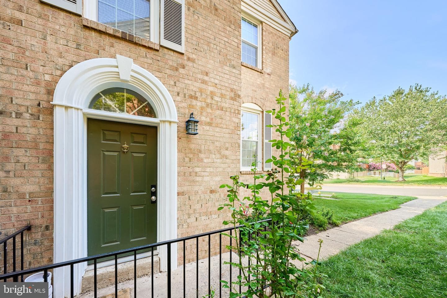 4235 Sleepy Lake Drive photo 4