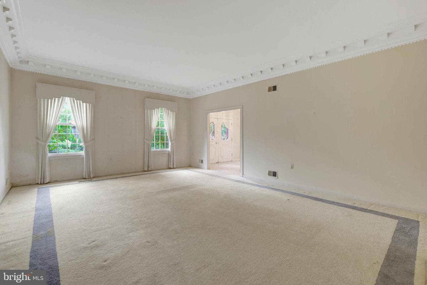 1468 Highwood Drive photo 6