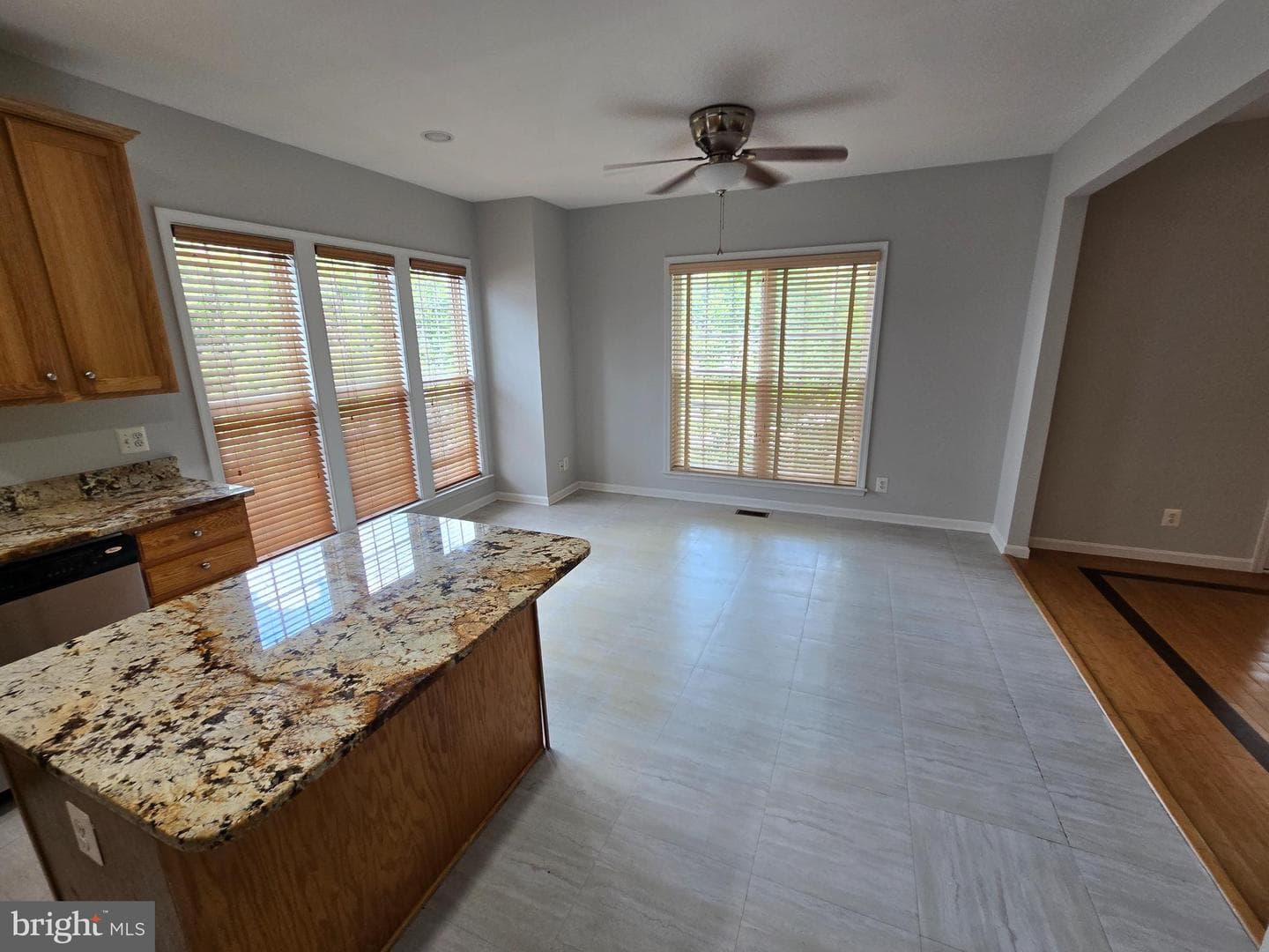 5019 Village Fountain Place photo 12