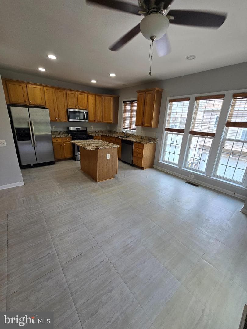 5019 Village Fountain Place photo 13
