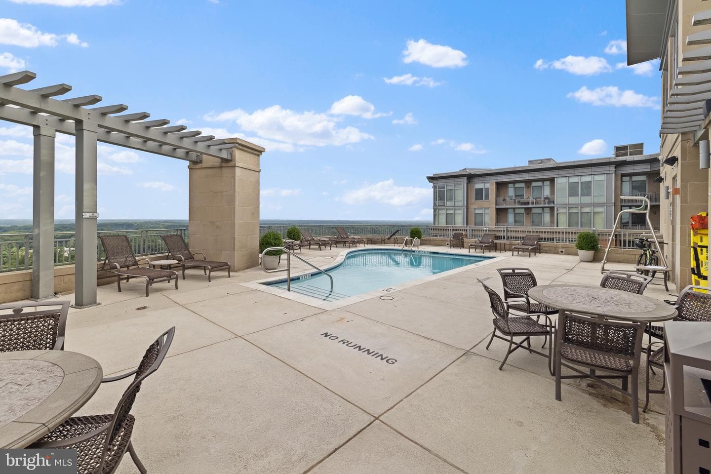8220 Crestwood Heights Drive #213 photo 32