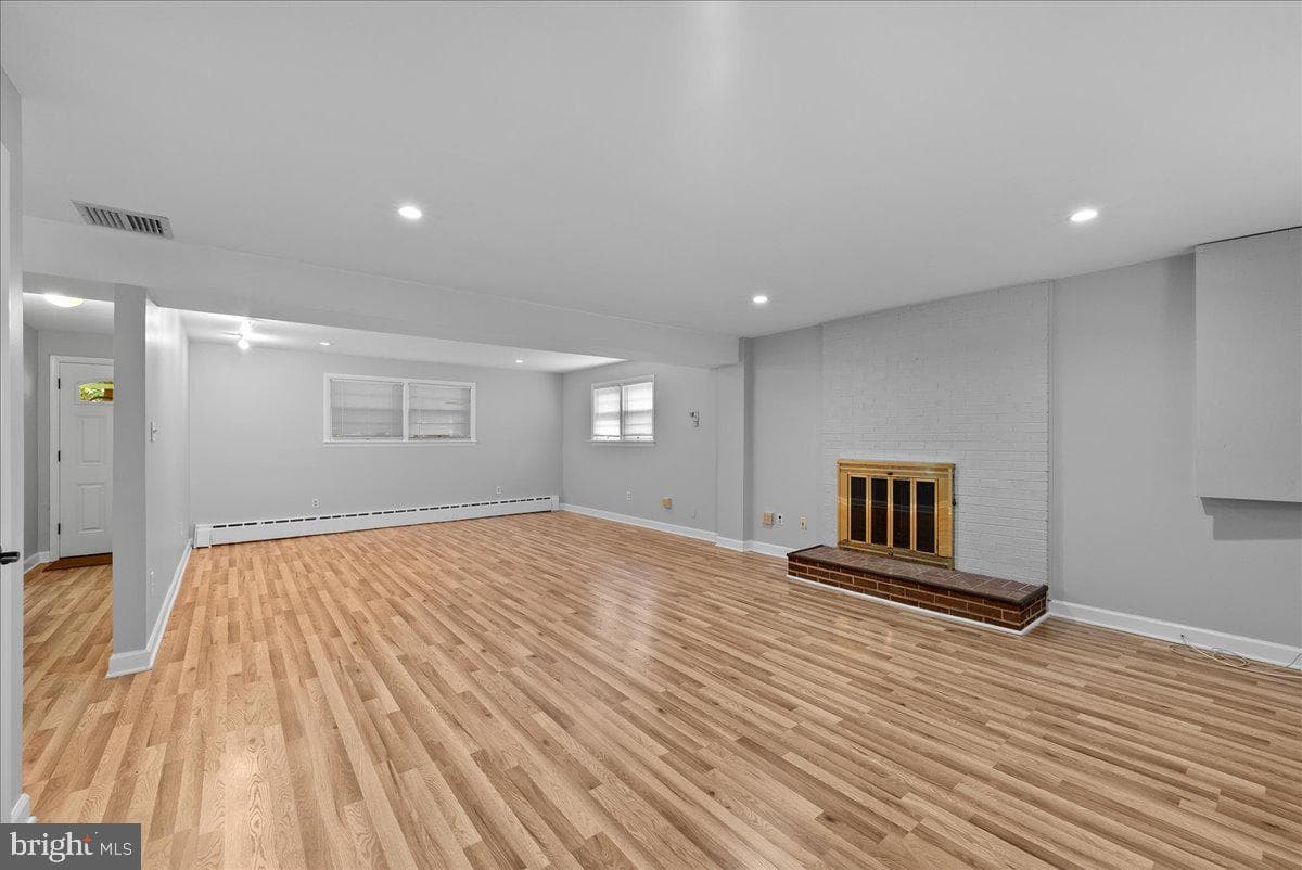 3035 Hazelton Street photo 22
