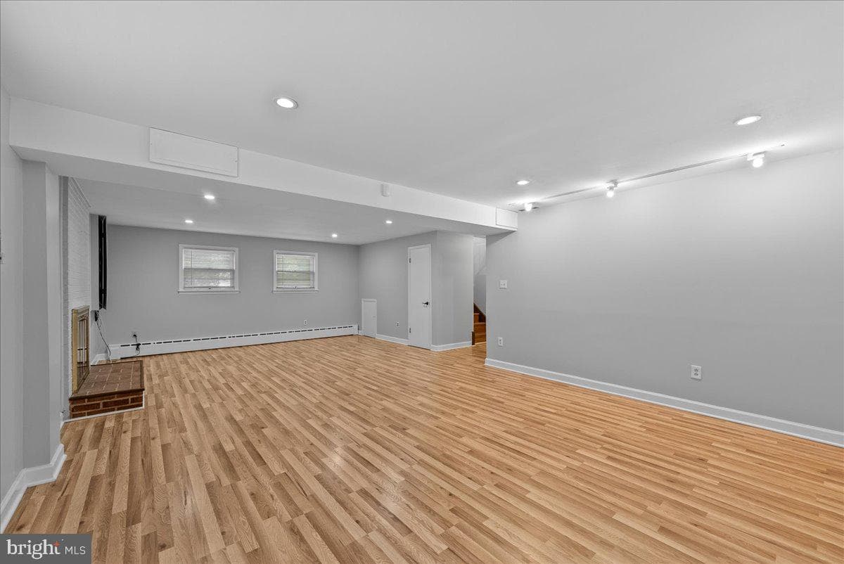 3035 Hazelton Street photo 23