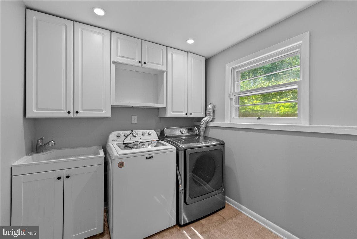 3035 Hazelton Street photo 24