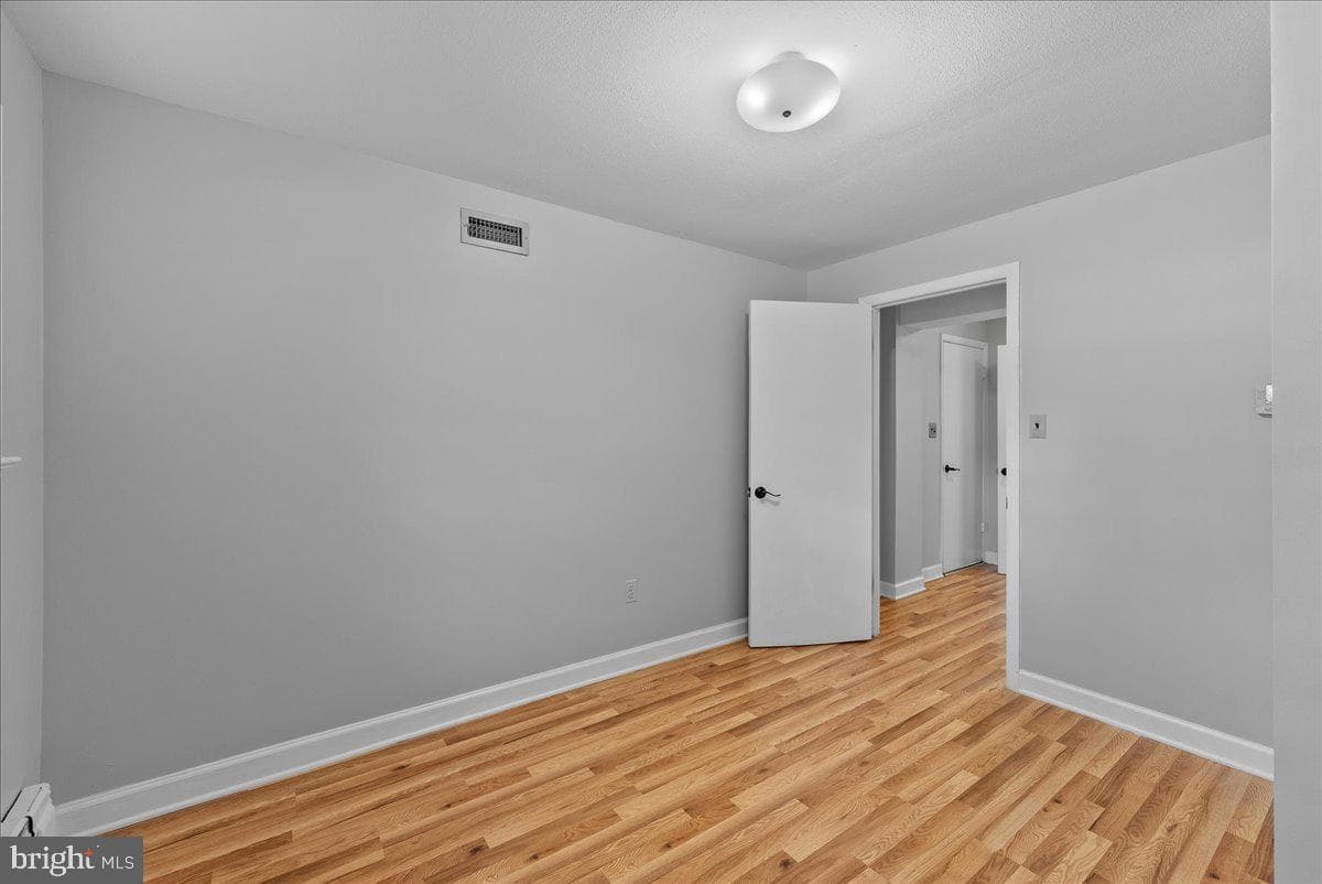 3035 Hazelton Street photo 26