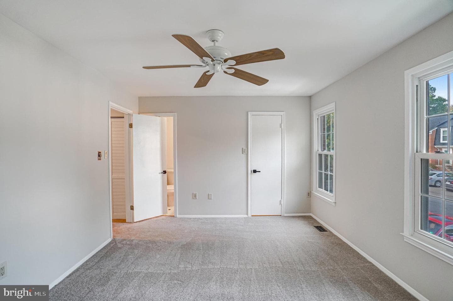 2349 Horseferry Court photo 24