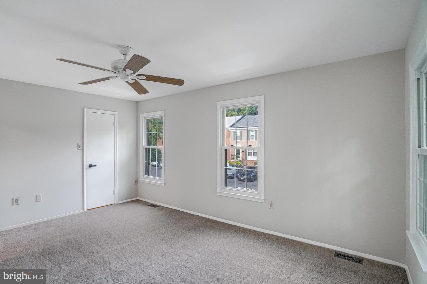2349 Horseferry Court photo 26
