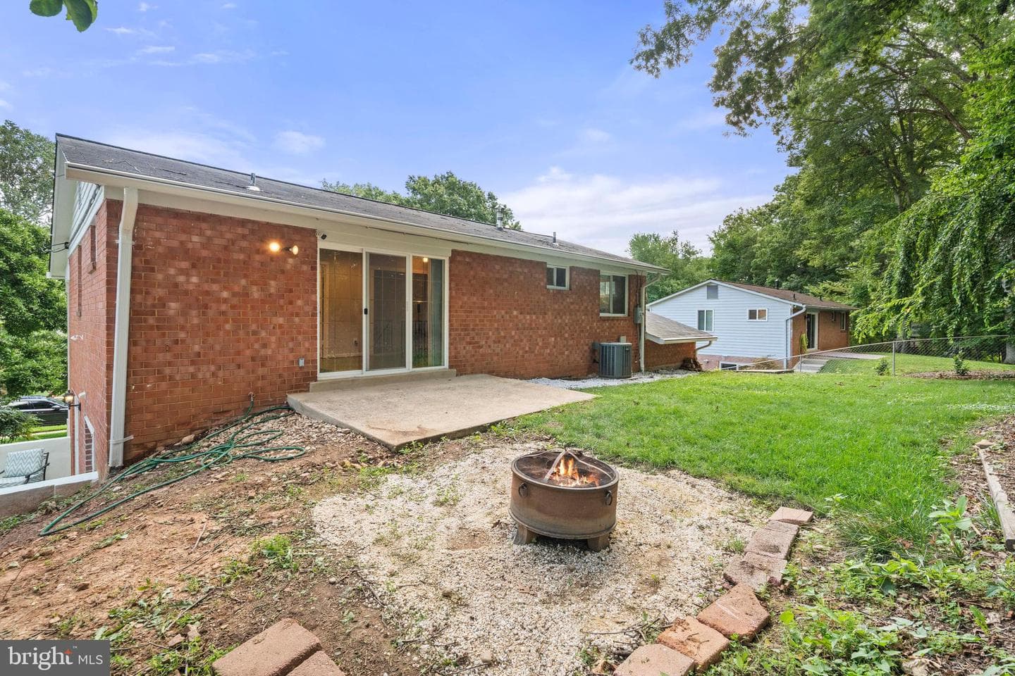 8414 Thames Street photo 37
