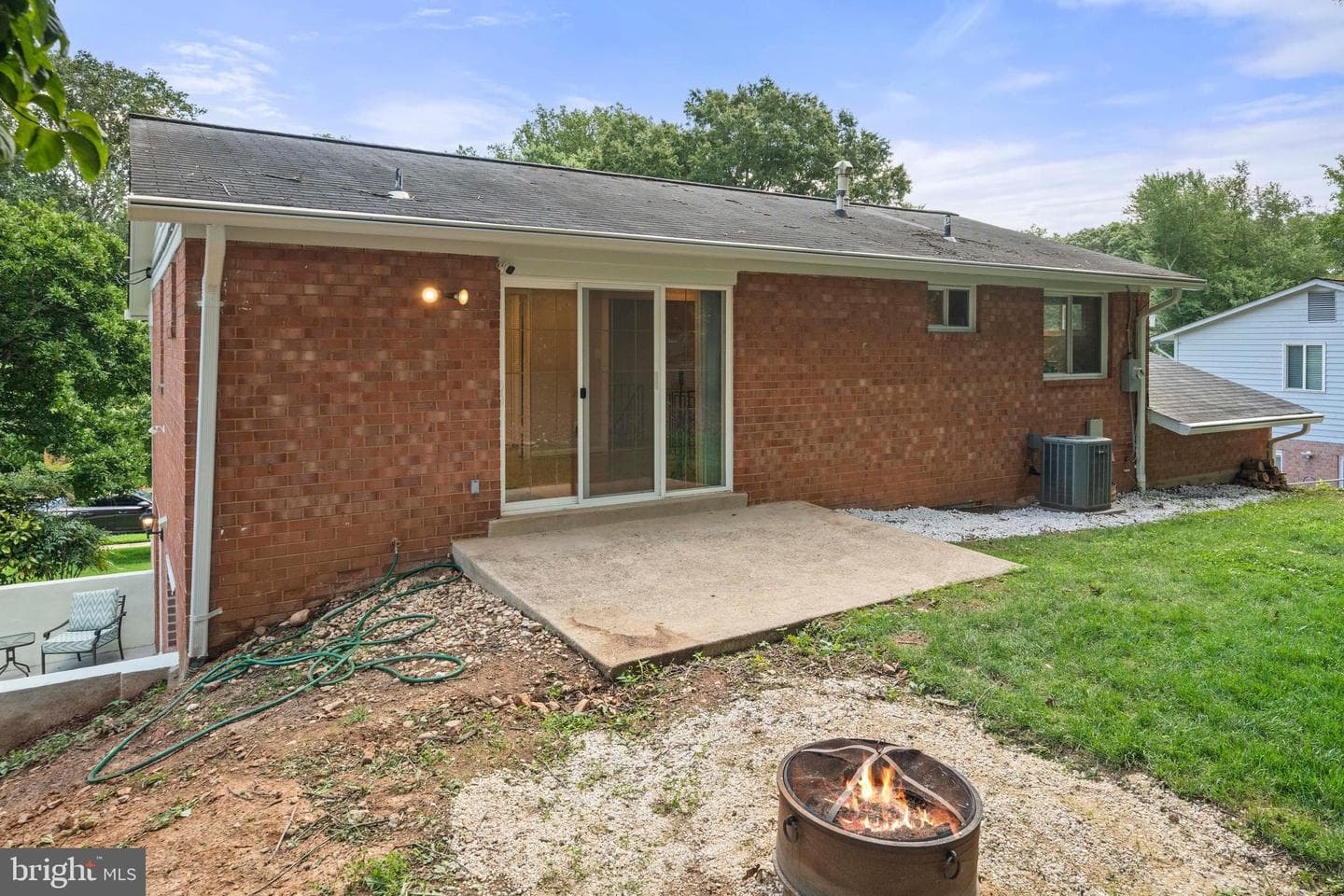 8414 Thames Street photo 38