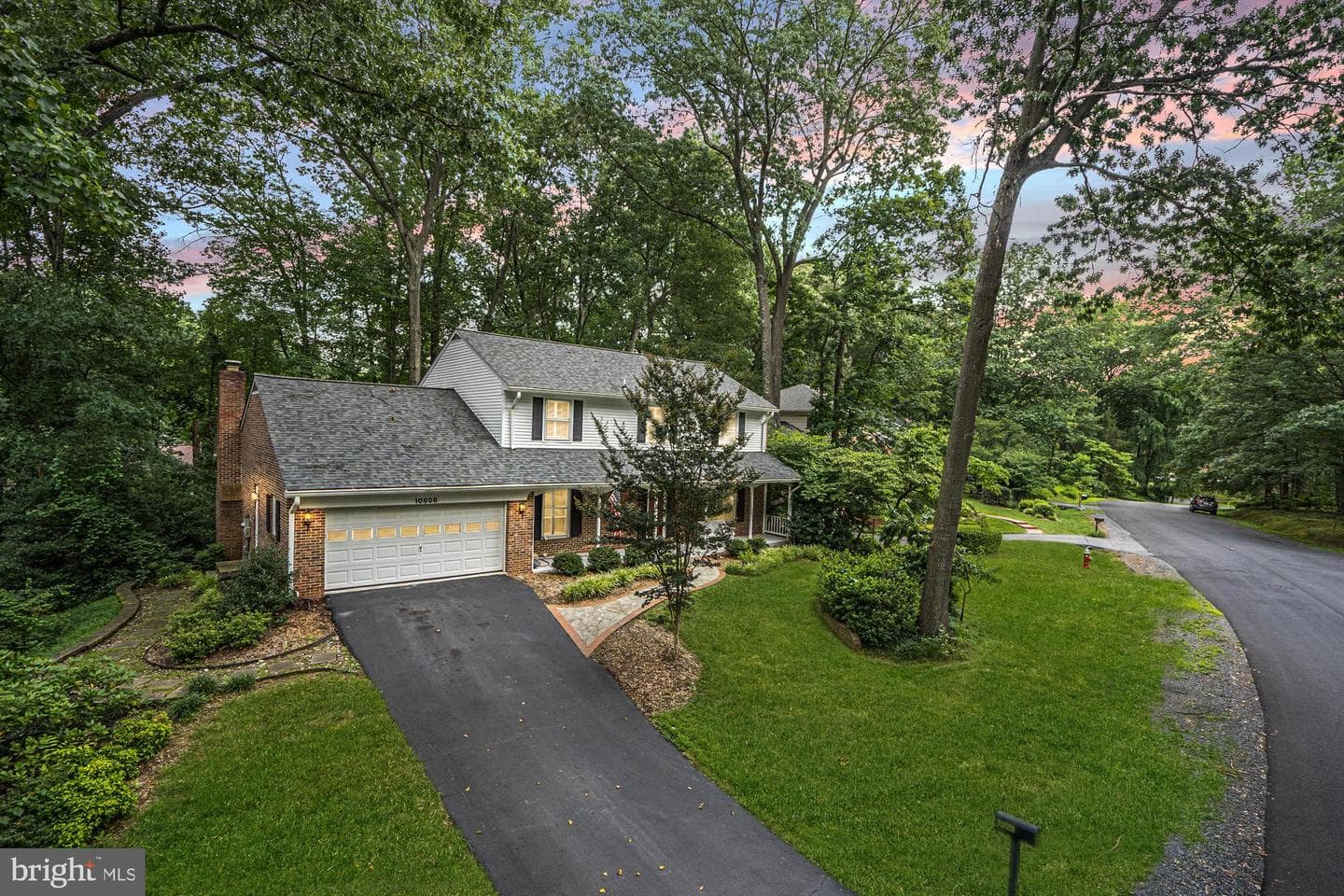 10808 Midsummer Drive photo 2