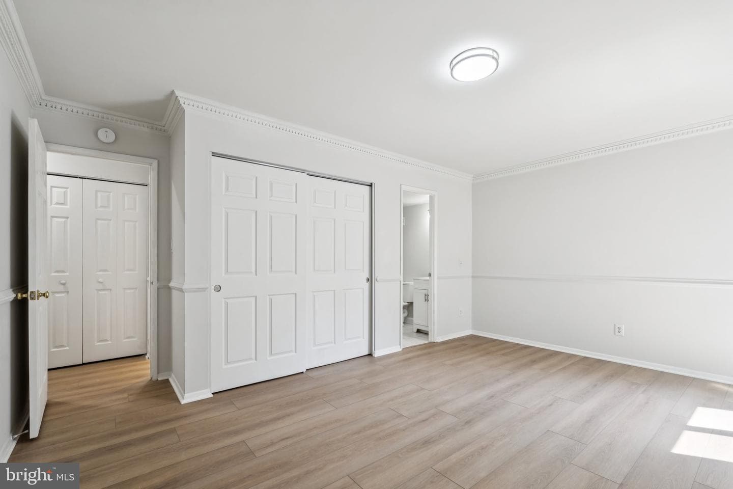 6143 Leesburg Pike #305 photo 17