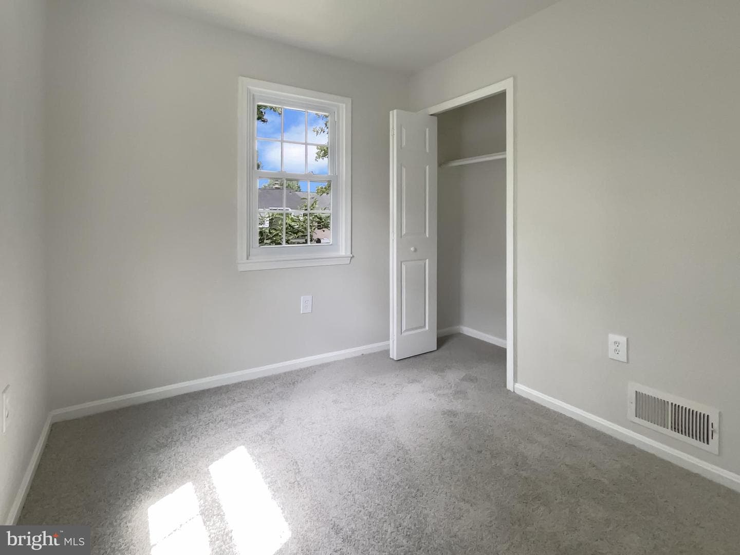 6014 Ticonderoga Court photo 29
