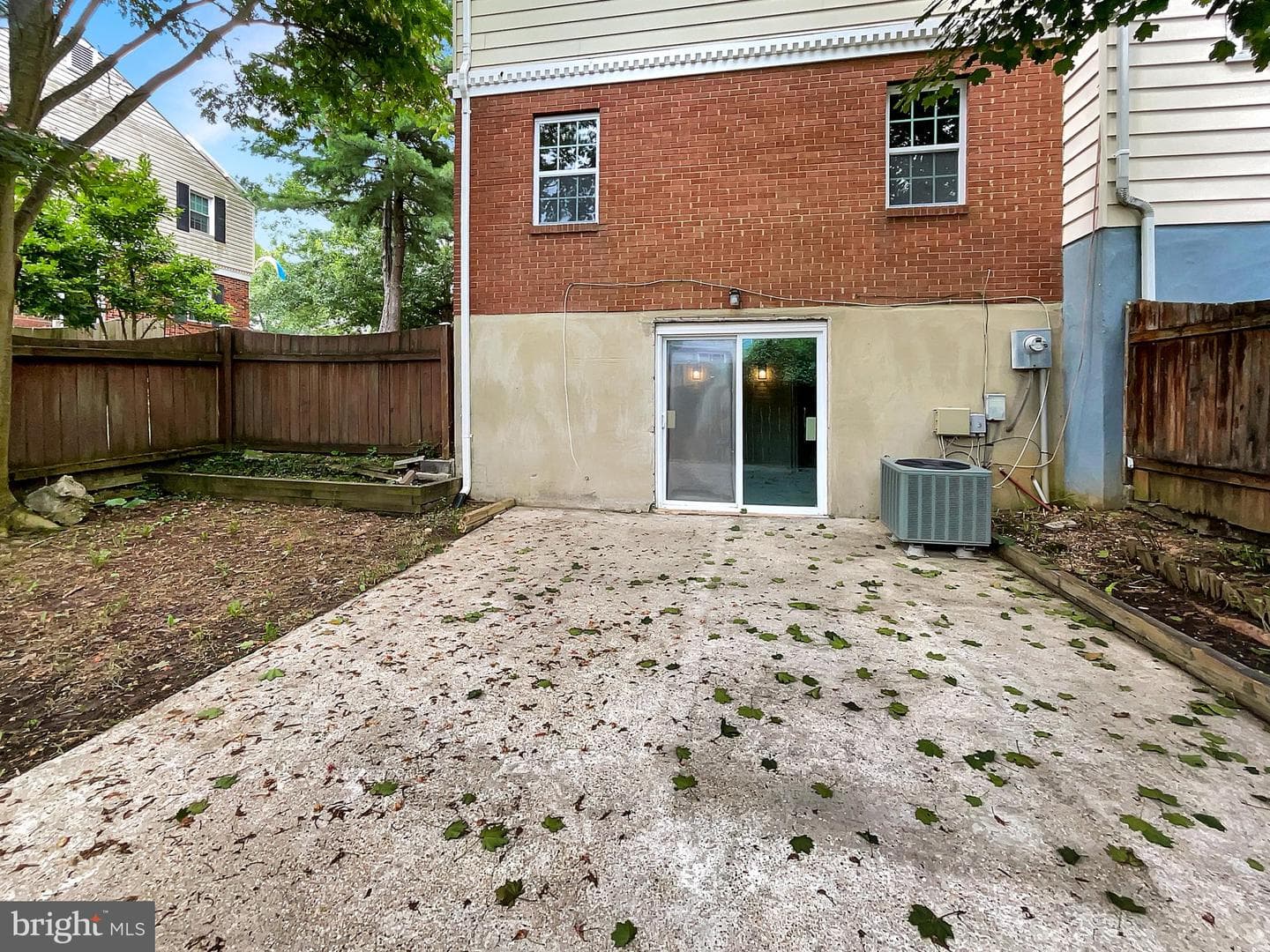 6014 Ticonderoga Court photo 8