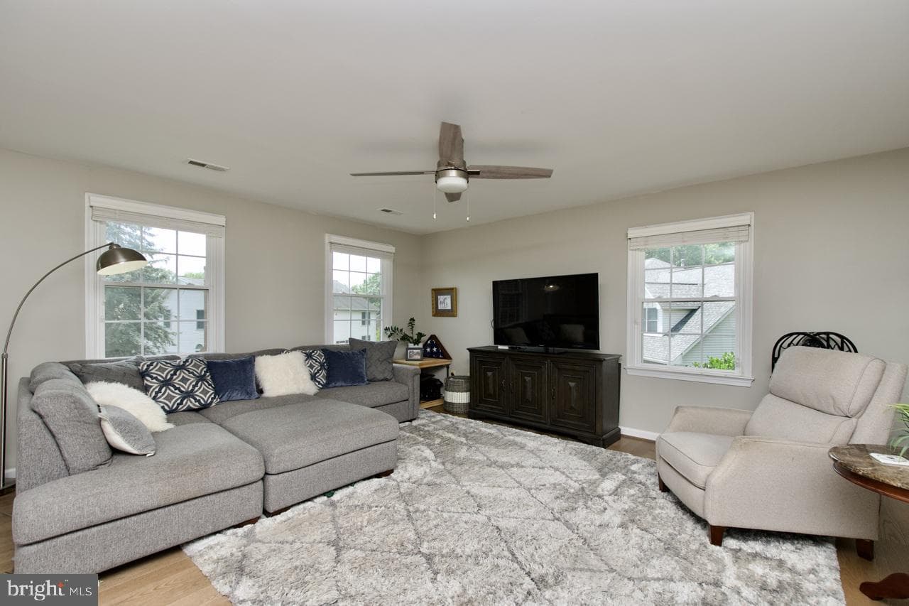 5439 Ashleigh Road photo 30