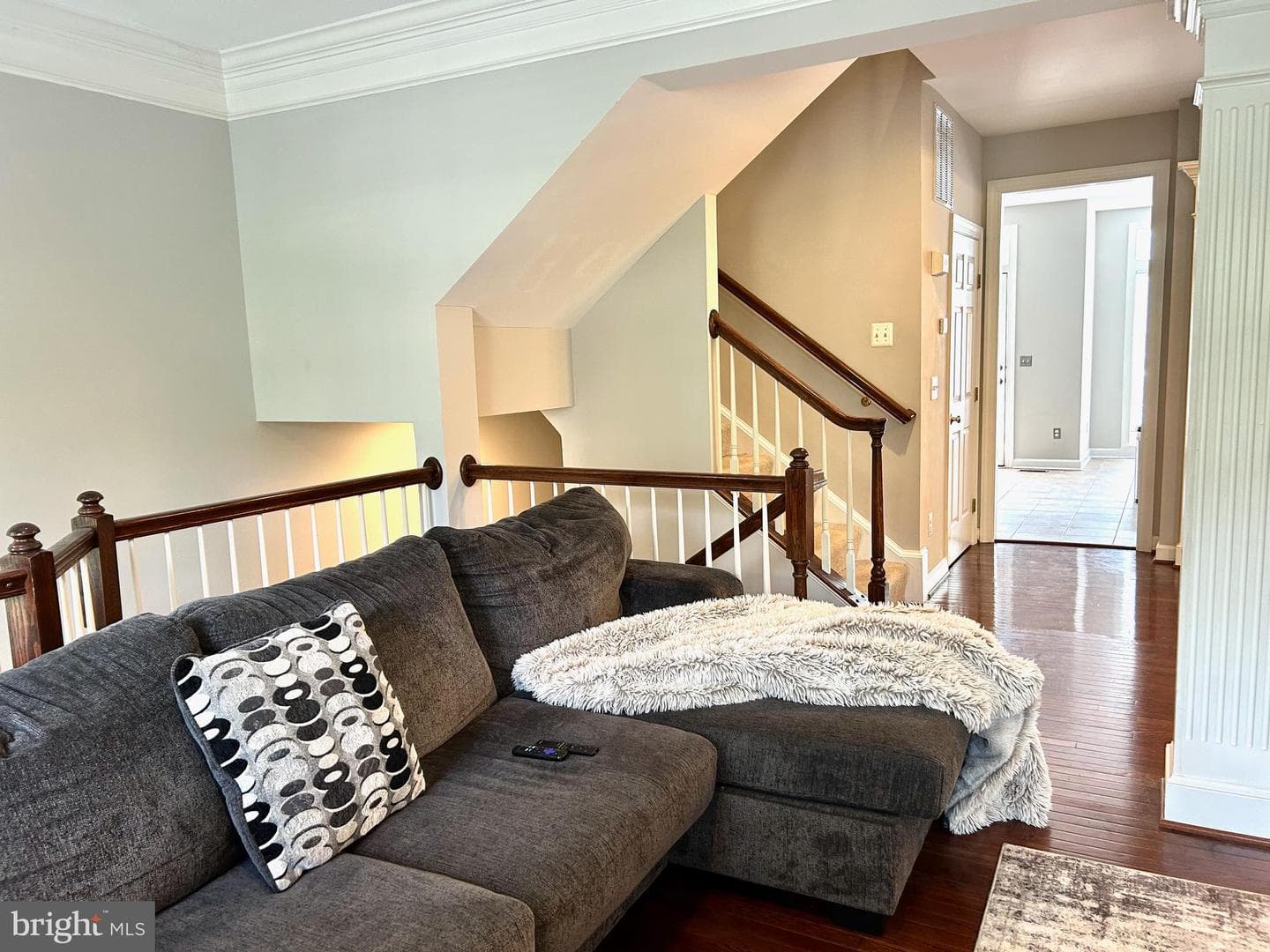 8057 Samuel Wallis photo 18
