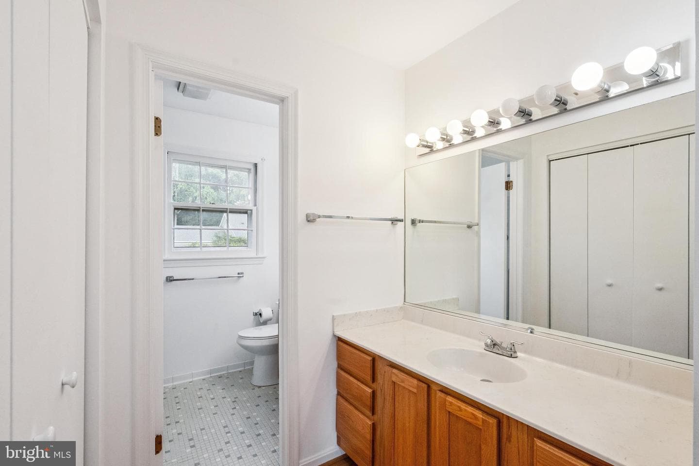 437 Glyndon Street NE photo 34