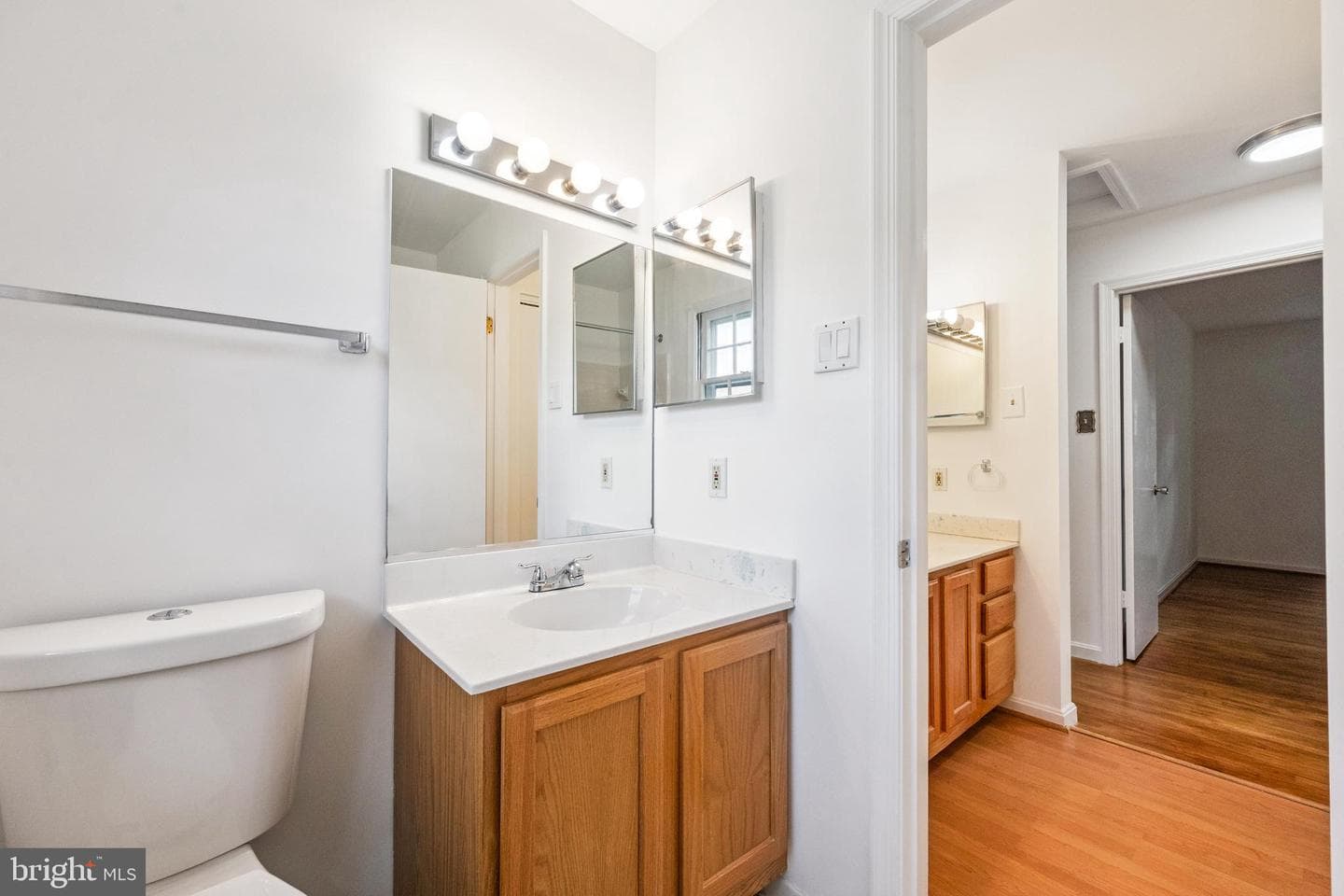 437 Glyndon Street NE photo 35
