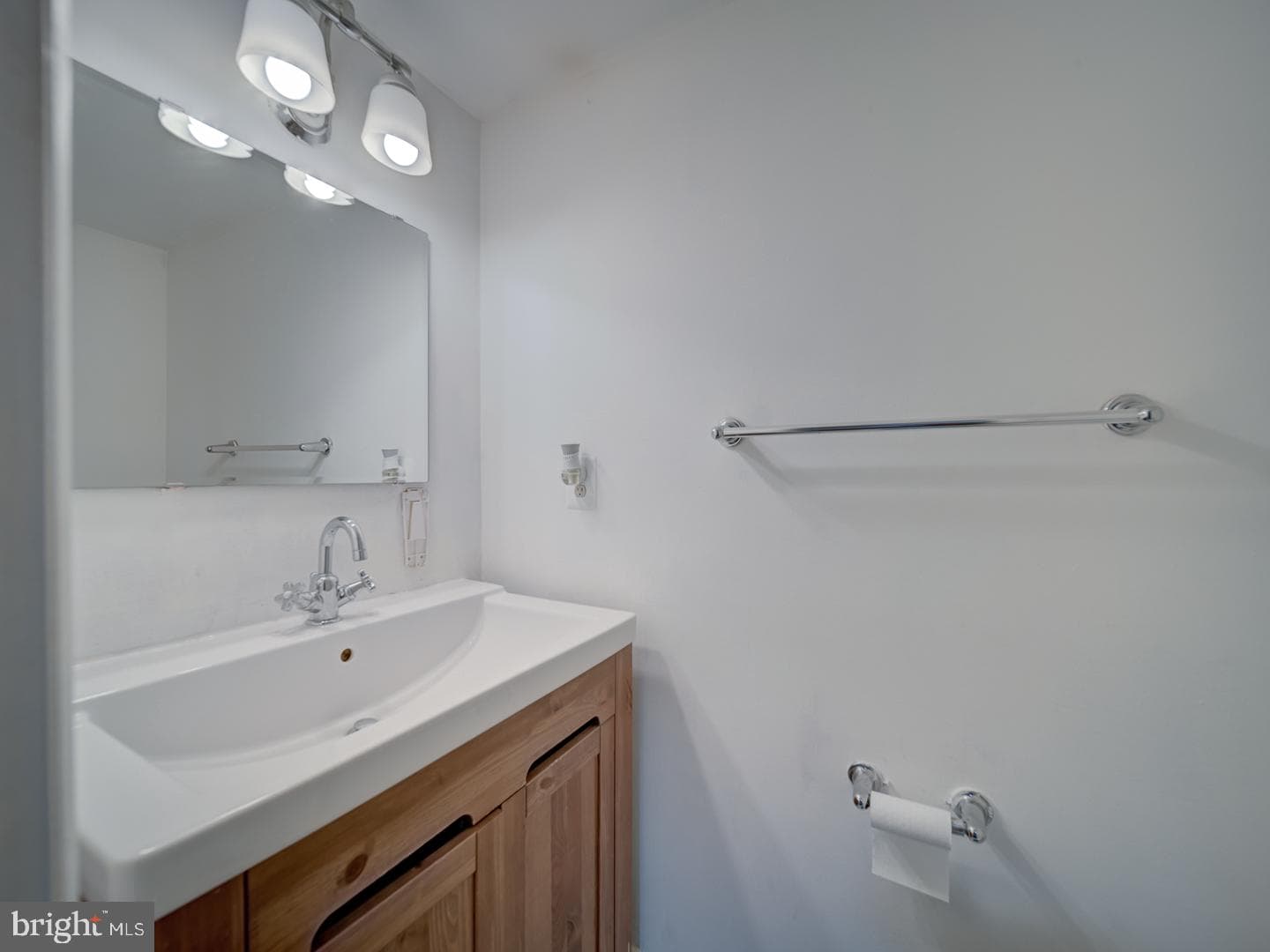 5674 Oak Tanager Court photo 9