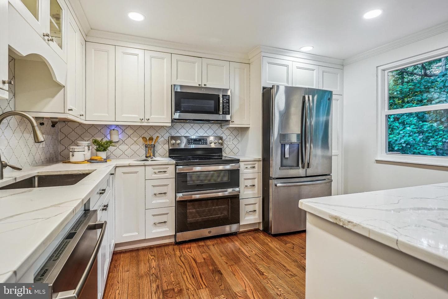 8901 Gutman Court photo 20