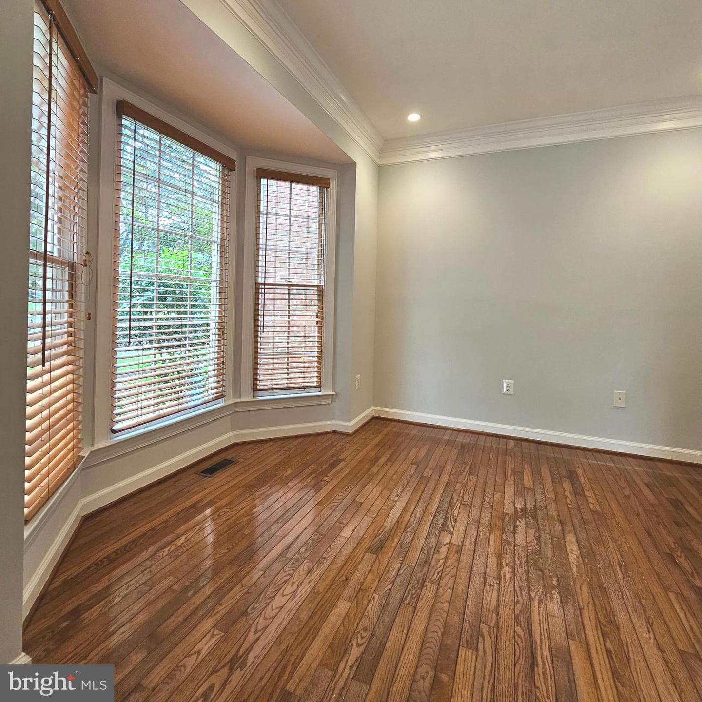 5267 Tractor Lane photo 4