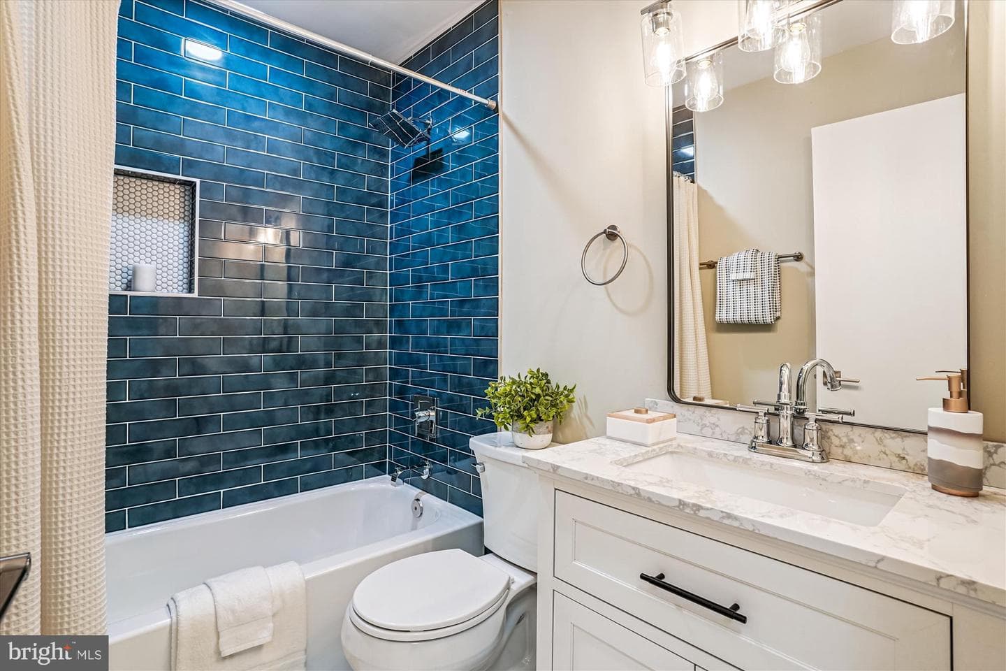8108 Kings Point Ct. photo 29