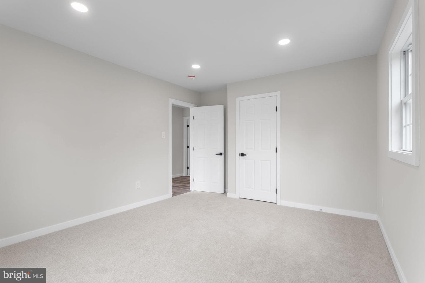 8912 Sylvania Street photo 10