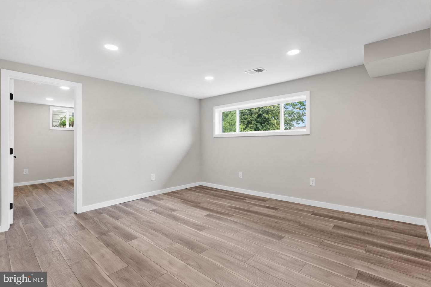 8912 Sylvania Street photo 16