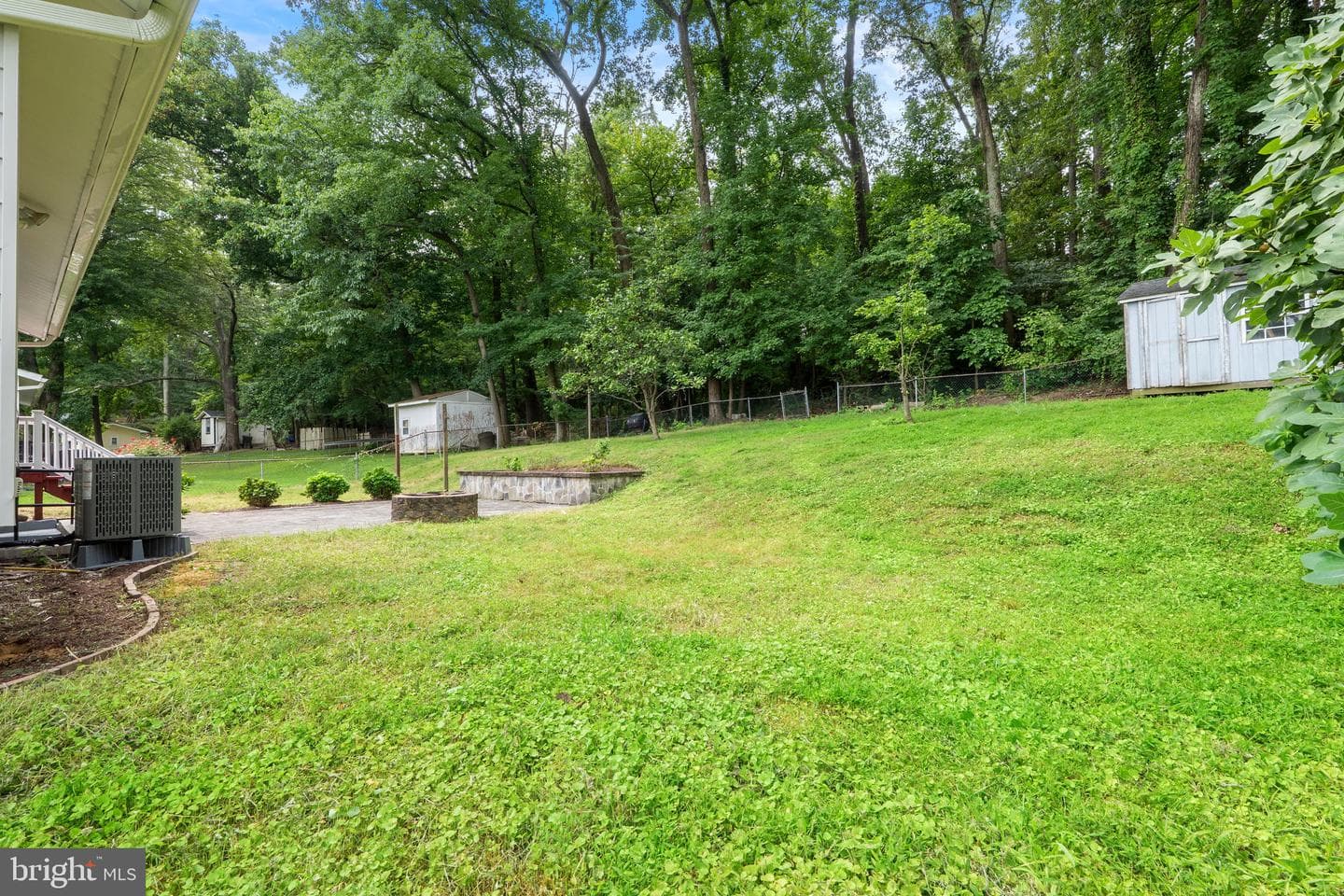 8912 Sylvania Street photo 28