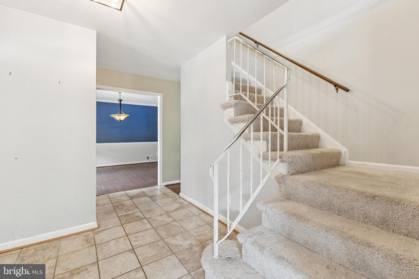 6108 Larstan Drive photo 4
