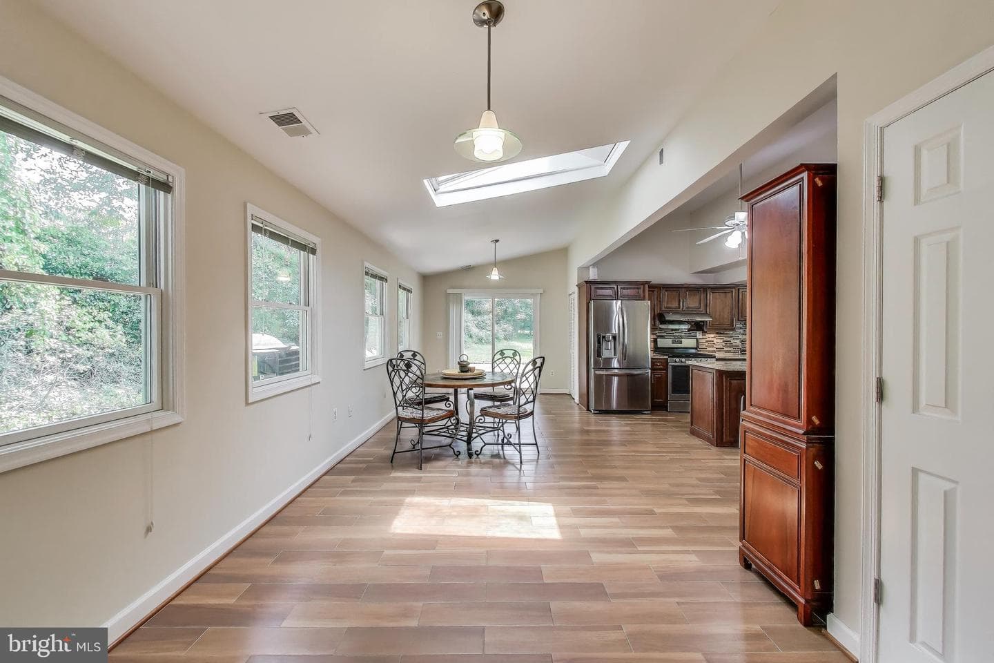 3603 John Court photo 6