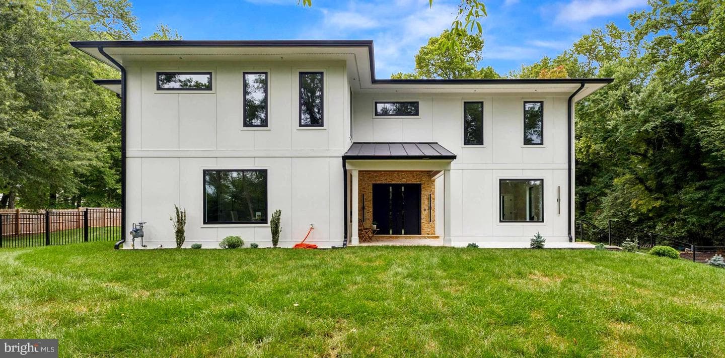 5005 Ravensworth Road photo 2