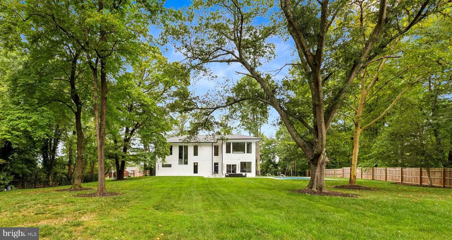 5005 Ravensworth Road photo 3