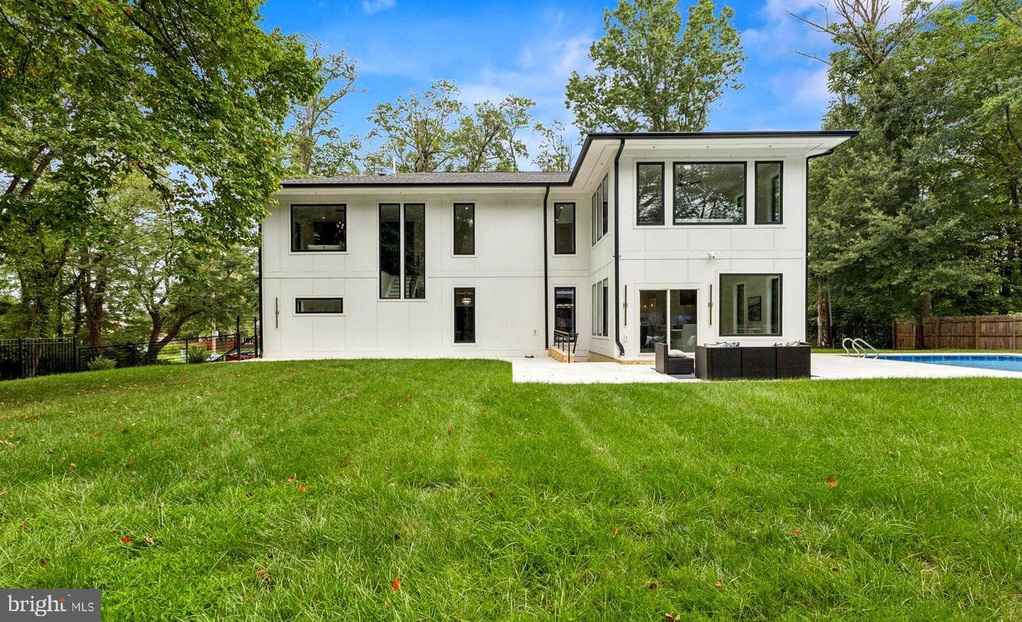 5005 Ravensworth Road photo 5