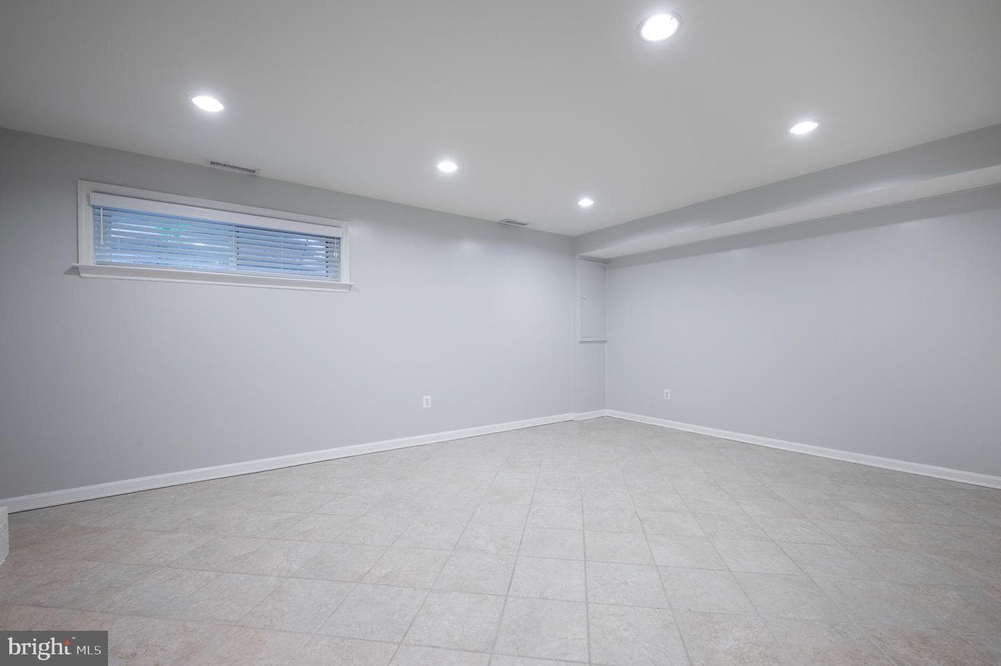 6065 Hardwick Place photo 20