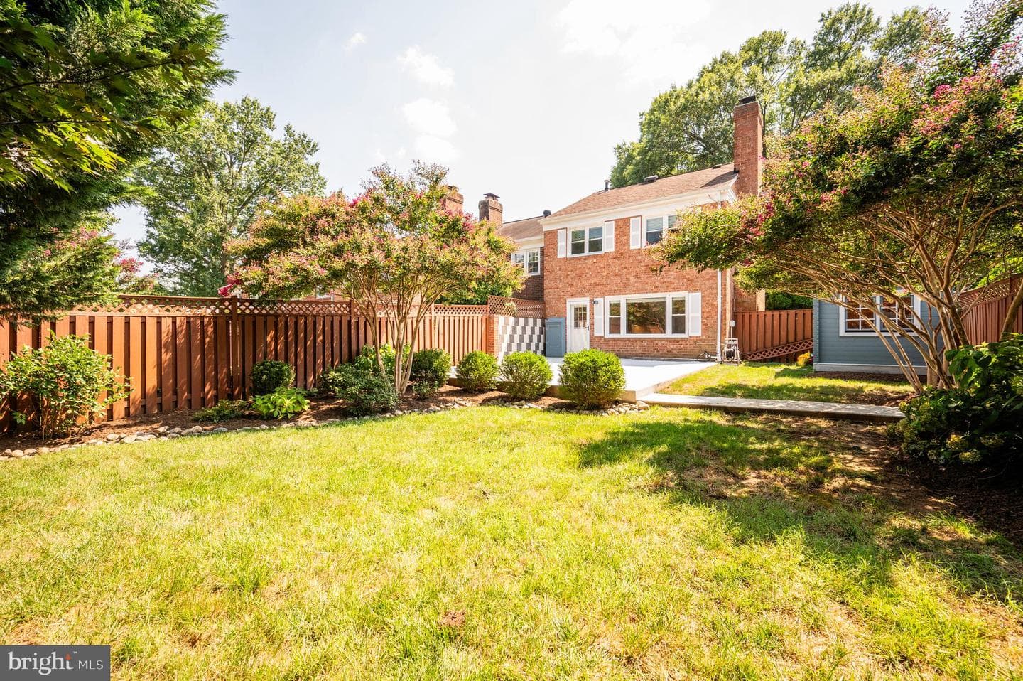 6065 Hardwick Place photo 31