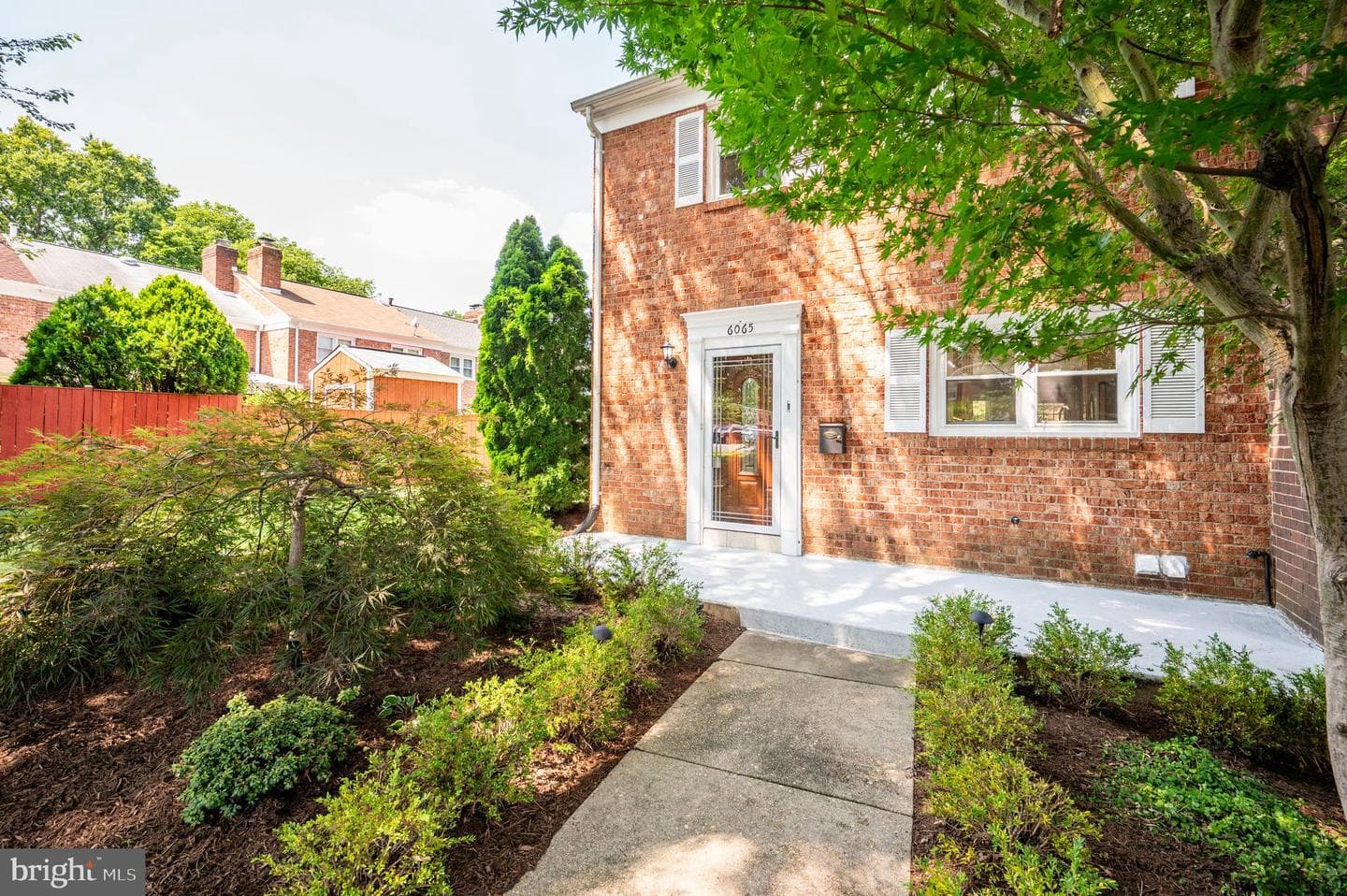6065 Hardwick Place photo 4